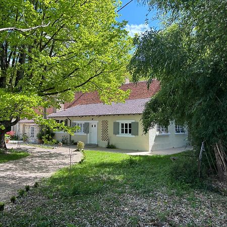 La Haute Tremiere Charenton-du-Cher Bagian luar foto